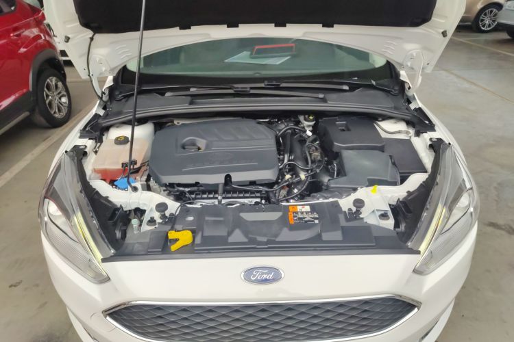 福特 福克斯 2018款 两厢经典 EcoBoost 180 自动精英型局部细节24