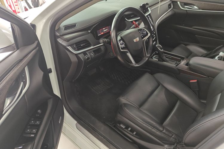 凯迪拉克XTS 2018款 28T 精英型中控内饰7003