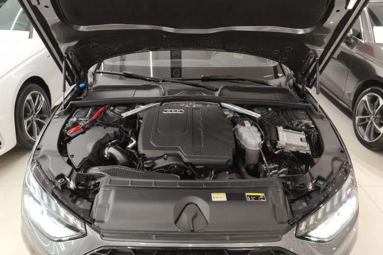 奥迪A4L 2024款 40 TFSI quattro RS套件燃速型局部细节24