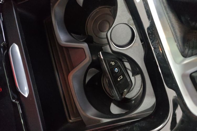 宝马1系 2018款 改款 118i 运动型中控内饰11