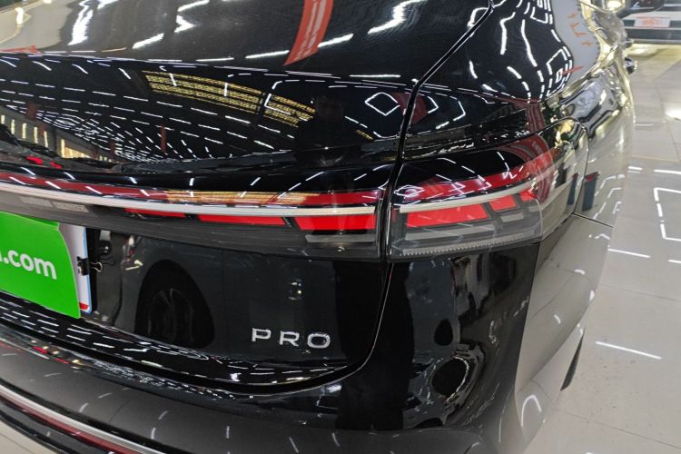 大众 帕萨特 2025款 Pro 380TSI 龙耀版车身外观6006