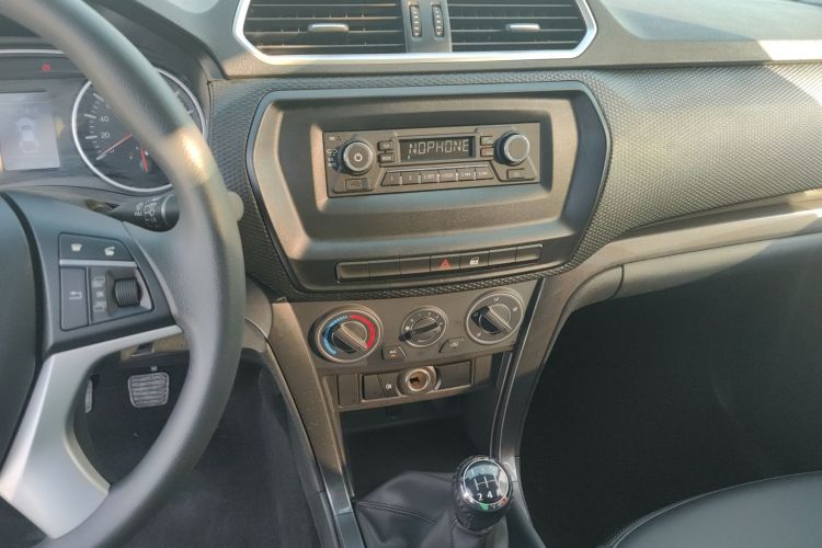 长城 风骏5 2021款 1.5T两驱干饭版超值型1820mm货箱GW4G15K中控内饰16