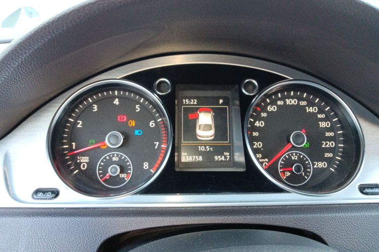 一汽-大众CC 2016款 2.0TSI 至尊型中控内饰14