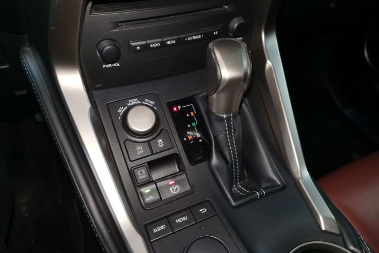 雷克萨斯NX 2015款 200t 全驱 锋尚版局部细节18