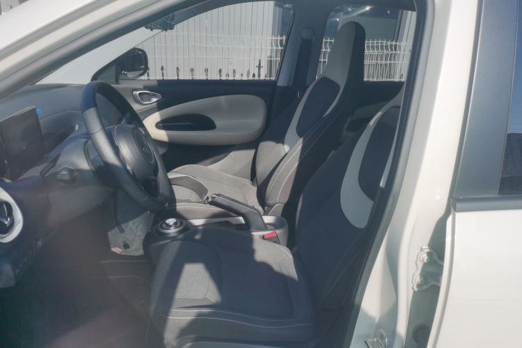 五菱汽车 五菱缤果 2023款 203km 轻享款局部细节19