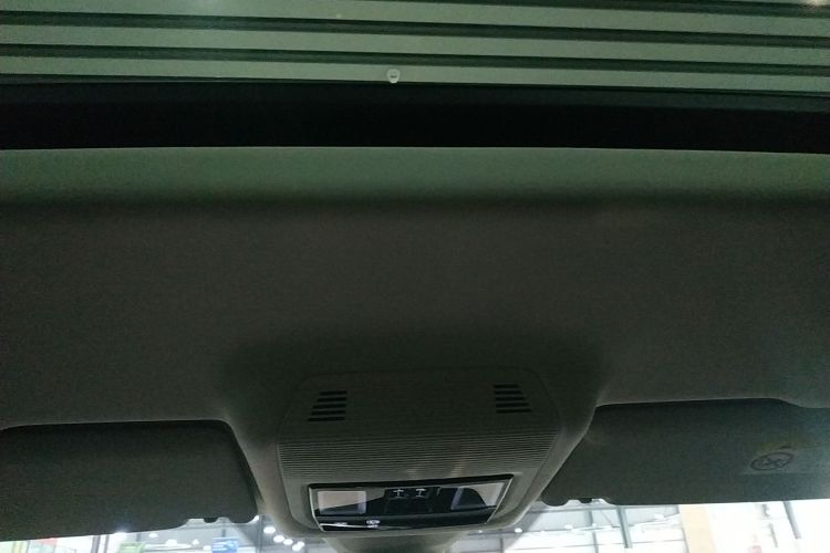 大众 威然 2023款 380TSI 尊驰版中控内饰22