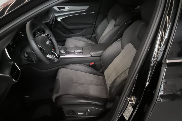 奥迪A6L 2024款 45 TFSI 臻选动感型中控内饰19