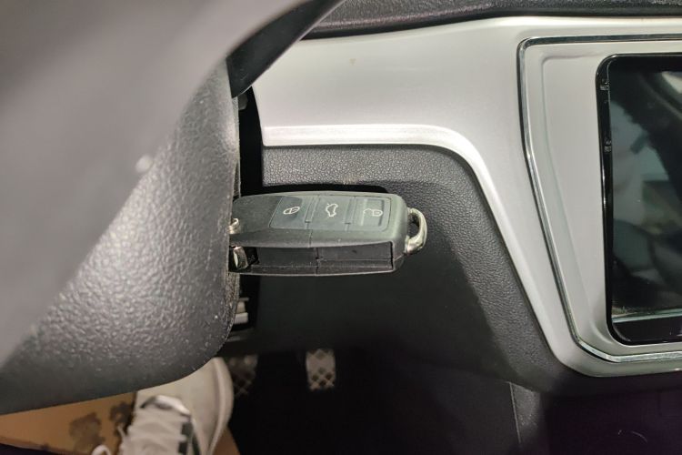 大众 朗逸 2017款 1.6L 自动风尚版中控内饰11