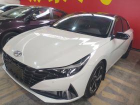 现代 伊兰特 2022款 1.5L CVT LUX尊贵版