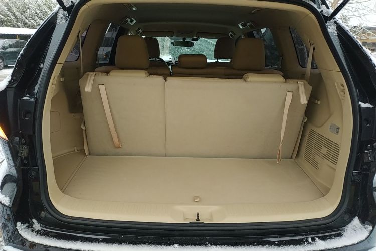 丰田 汉兰达 2018款 2.0T 两驱精英版 7座 国VI局部细节23