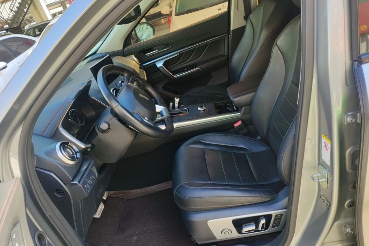 魏牌 VV5 2017款 2.0T 旗舰型中控内饰19