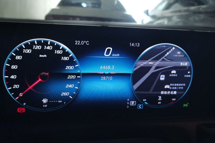 奔驰A级 2022款 改款 A 200 L 运动轿车时尚型中控内饰14