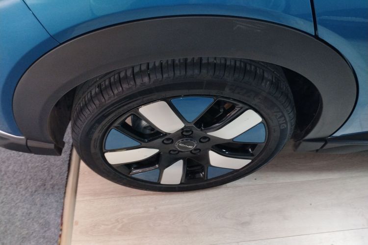 比亚迪 海豚 2023款 401km 骑士版车身外观6008