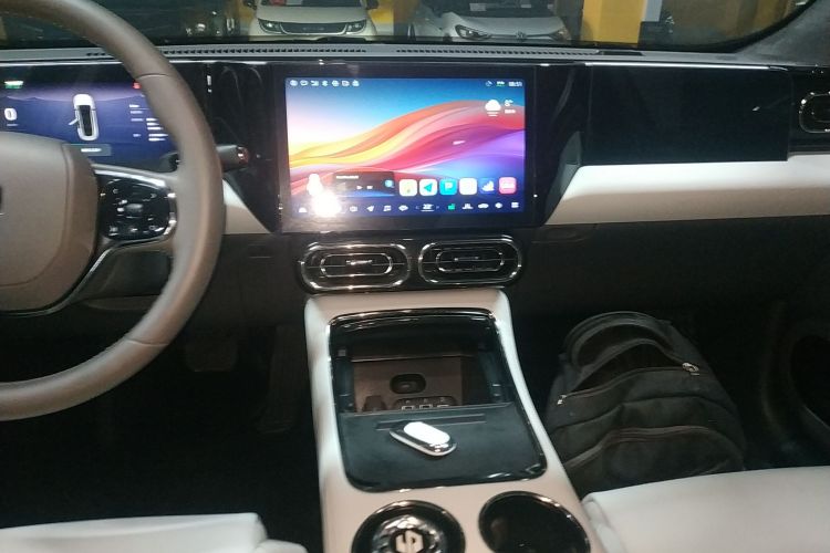 零跑汽车 零跑C01 2022款 四驱双电机性能版中控内饰16