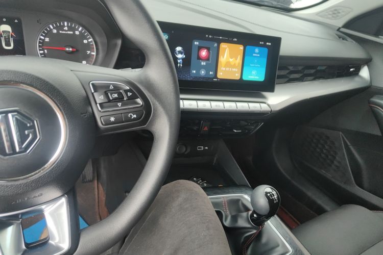 名爵 MG5 2023款 180DVVT 手动风尚版中控内饰12