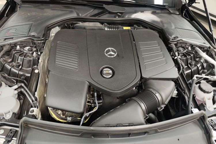 奔驰C级 2025款 改款 C 260 L 运动版机舱底盘24