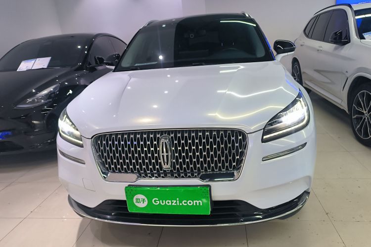 林肯 冒险家 2022款 2.0T 两驱尊享版车身外观2