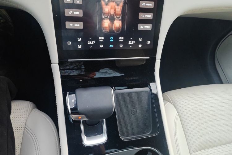 理想汽车 理想ONE 2021款 增程6座版中控内饰18