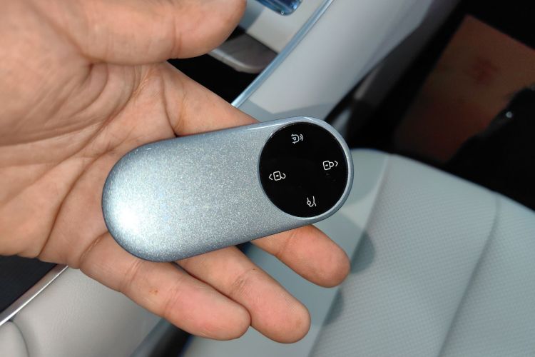 鸿蒙智行 智界S7 2025款 855km Max中控内饰7001