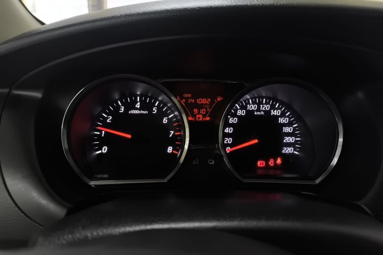 日产 骊威 2015款 1.6XE 手动舒适版局部细节14