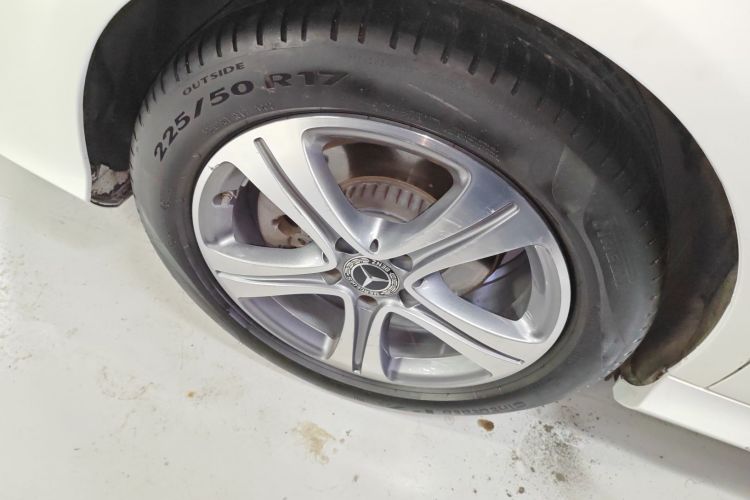 奔驰C级 2021款 C 260 L 运动版车身外观56