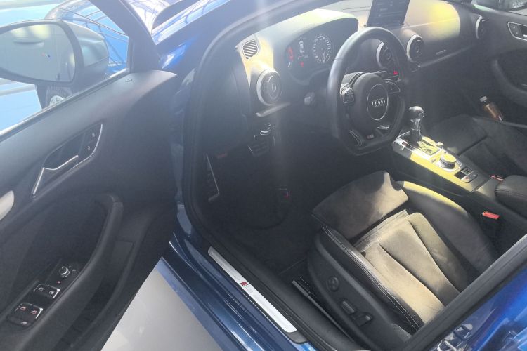 奥迪S3 2015款 S3 2.0T Limousine中控内饰20