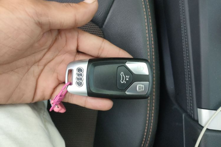 奥迪Q5L 2018款 40 TFSI 荣享时尚型 国VI中控内饰7001