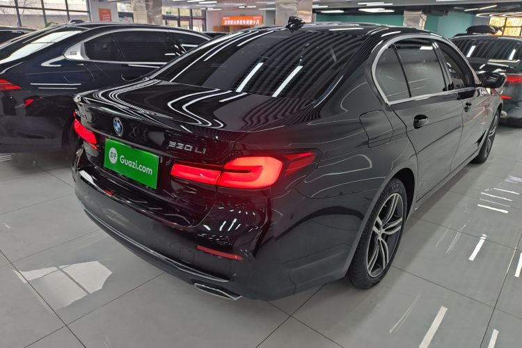 宝马5系 2023款 530Li 领先型 豪华套装车身外观7