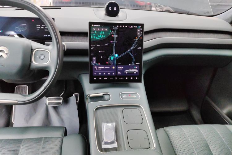 蔚来ES8 2024款 100kWh 签名版中控内饰16