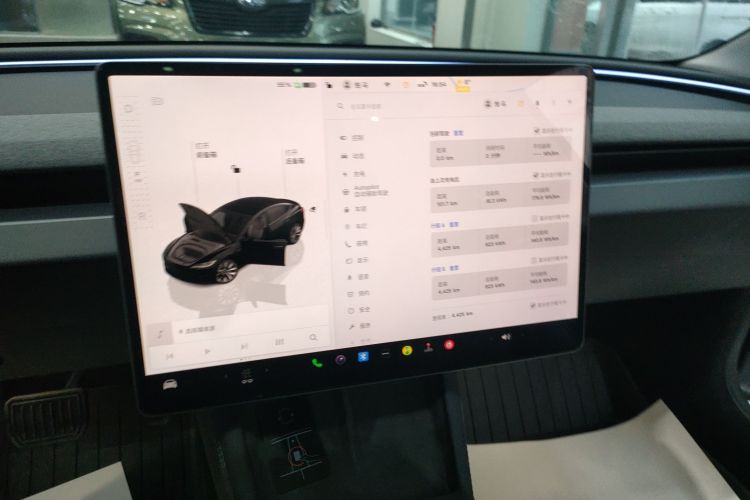 特斯拉 Model 3 2025款 改款 后轮驱动版中控内饰16