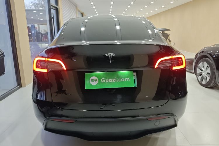 特斯拉 Model Y 2021款 标准续航后驱版车身外观6