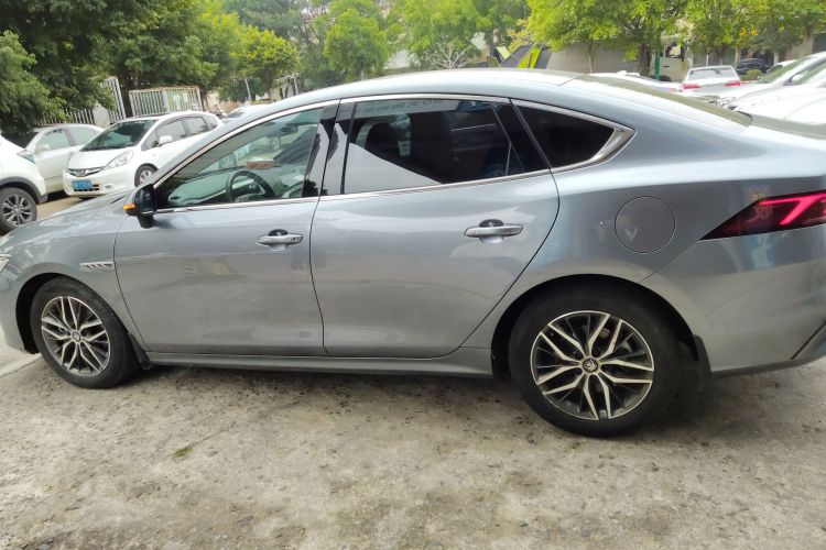 比亚迪 秦PLUS 2021款 DM-i 55KM 旗舰型车身外观6003