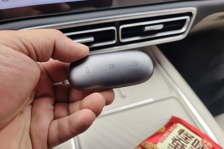 理想汽车 理想L9 2023款 Pro中控内饰7001