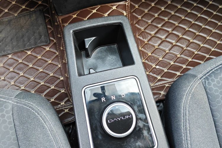 大运 悦虎 2022款 30.66kWh 两驱标准版中控内饰18