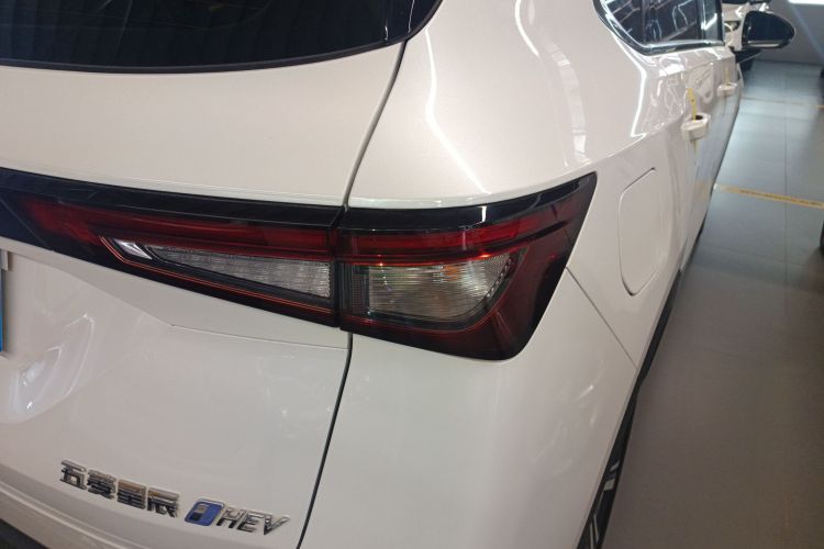 五菱汽车 五菱星辰 2022款 2.0L DHT电速款车身外观9