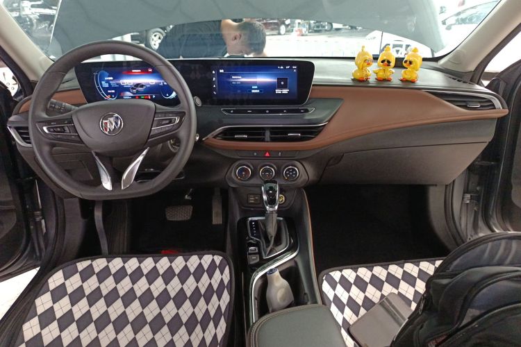 别克 威朗 2022款 Pro 533T 乐享版中控内饰7002