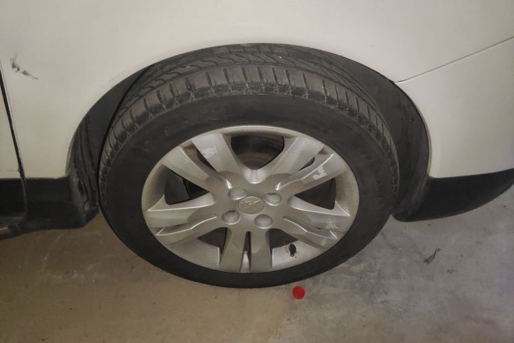 标致3008 2013款 2.0L 自动经典版车身外观6007