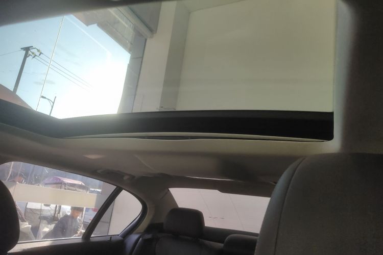 宝马5系 2018款 525Li 豪华套装中控内饰22