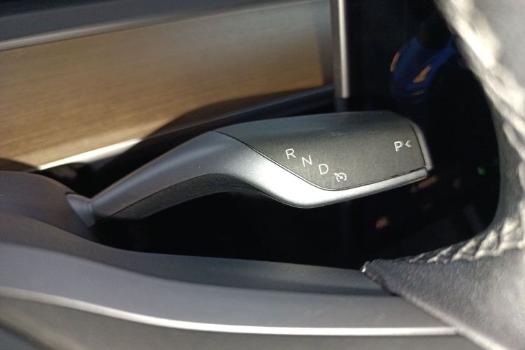 特斯拉 Model 3 2021款 标准续航后驱升级版中控内饰18