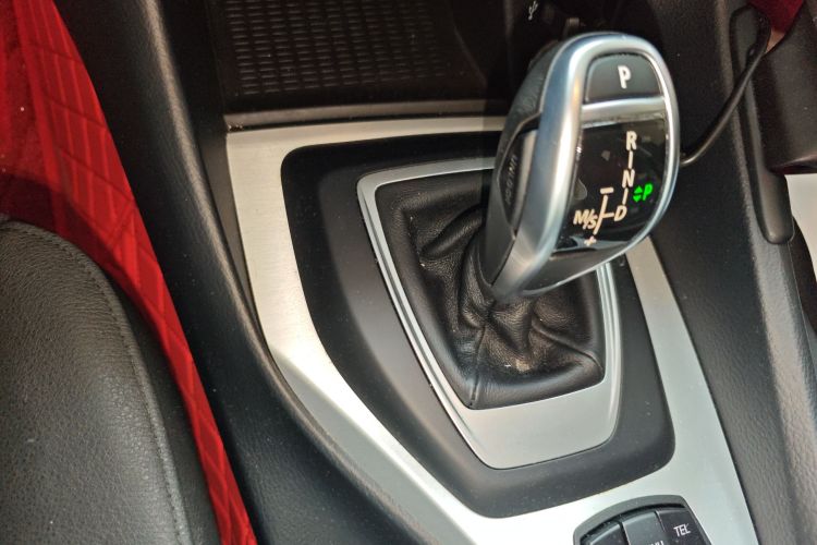 宝马X1 2014款 sDrive18i 领先型中控内饰18