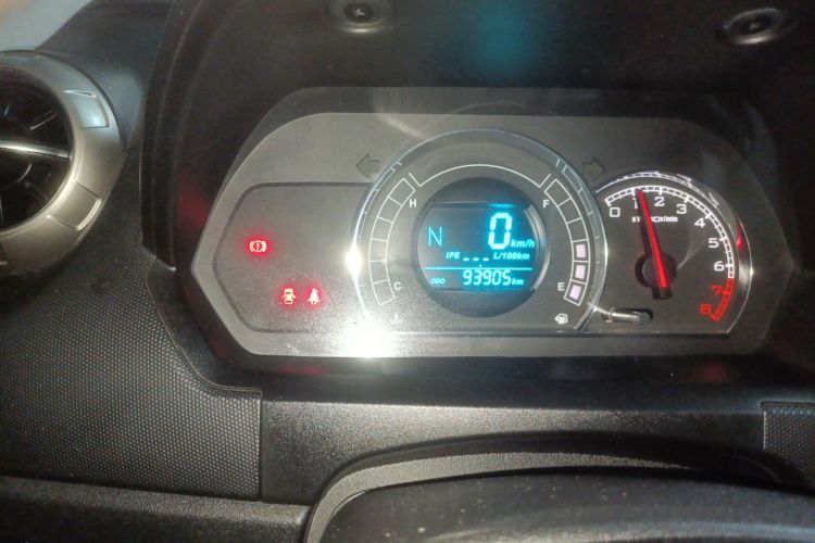 长城M4 2015款 1.5L AMT豪华型中控内饰14