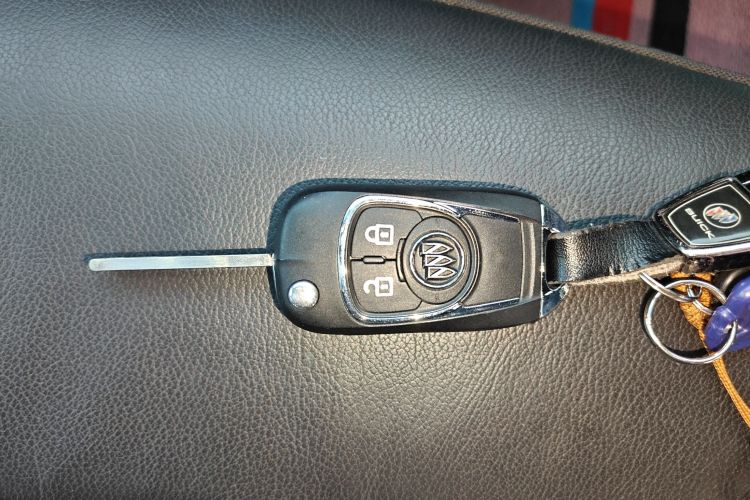 别克 英朗 2018款 18T 自动精英型中控内饰11