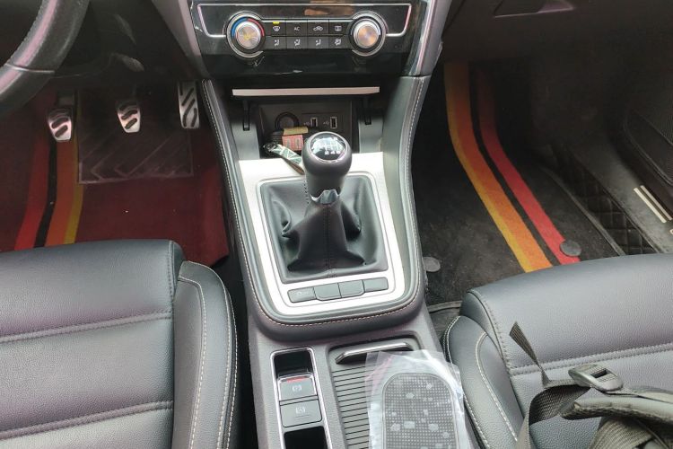 名爵 MG6 2017款 20T 手动豪华智联版 国V中控内饰18