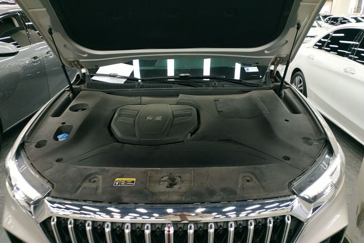 红旗HS5 2022款 改款 2.0T 智联旗享四驱版机舱底盘24