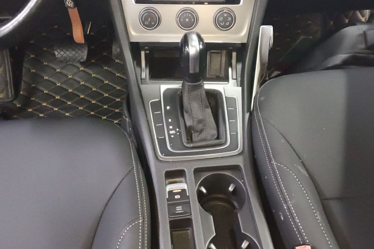 大众 高尔夫 2016款 1.6L 自动舒适型中控内饰18