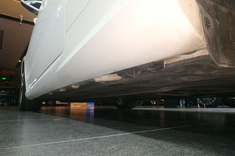 奔驰E级(进口) 2014款 E 200 轿跑版局部细节9002