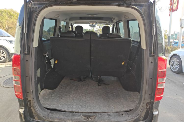 江淮瑞风 瑞风M3 2023款 PLUS 1.5T 7/8座智联版机舱底盘23