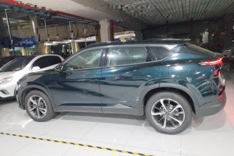 东风风神 皓瀚 2024款 荣耀版 1.5T 时尚型车身外观4