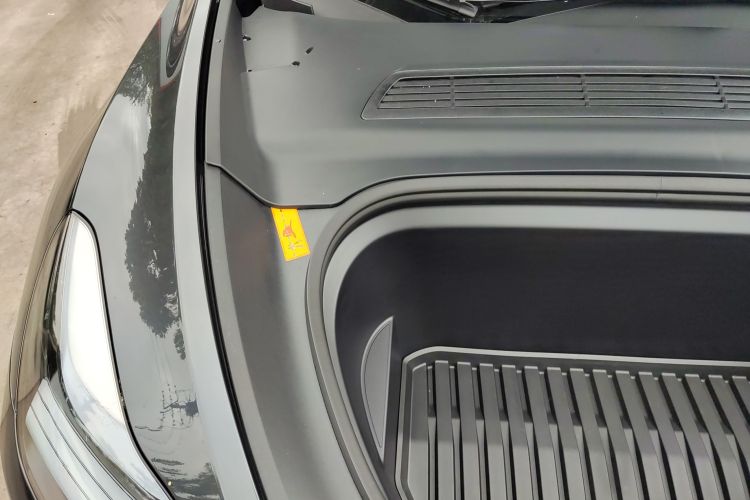 特斯拉 Model Y 2024款 后轮驱动版局部细节9006