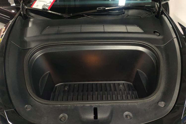 特斯拉 Model Y 2022款 长续航全轮驱动版机舱底盘24